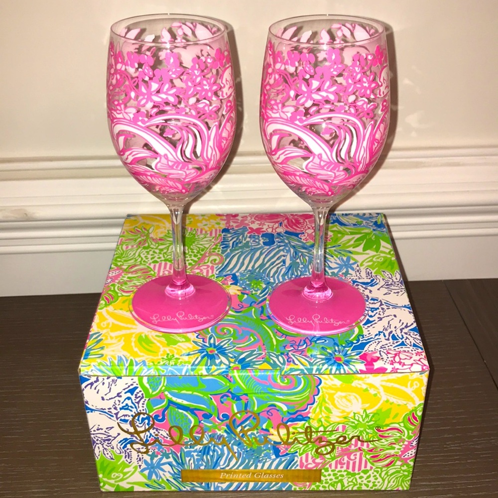 Glass Lilly Pulitzer Pink Tropics Bunny Hop Printed Wine Glasses Set of 2